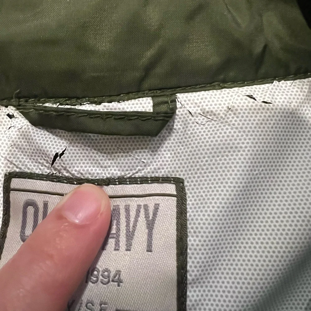 Old Navy Men's Olive Windbreaker